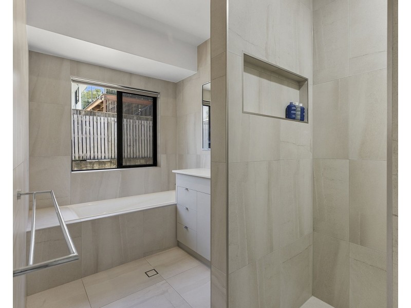 59 Hicks Road, Glenella QLD 4740