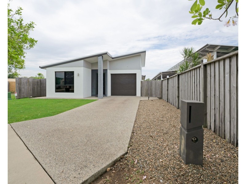 5 Jennifer Court, Bucasia QLD 4750