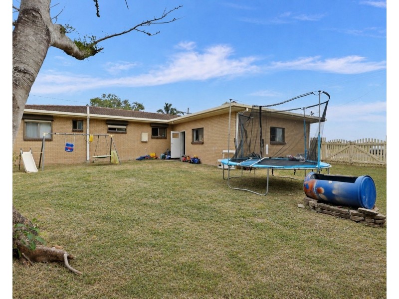 44 Binnington Esplanade, East Mackay QLD 4740