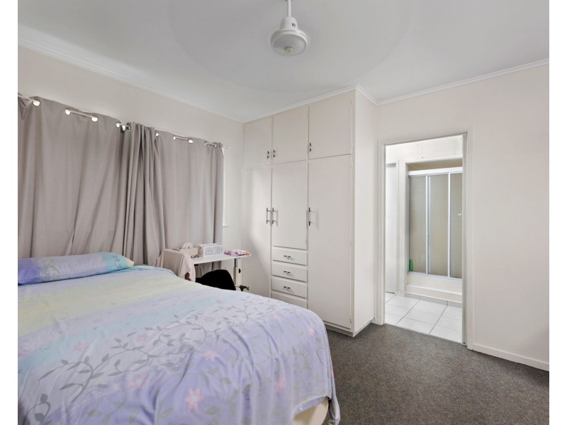 1-4/42 Binnington Esplanade, East Mackay QLD 4740