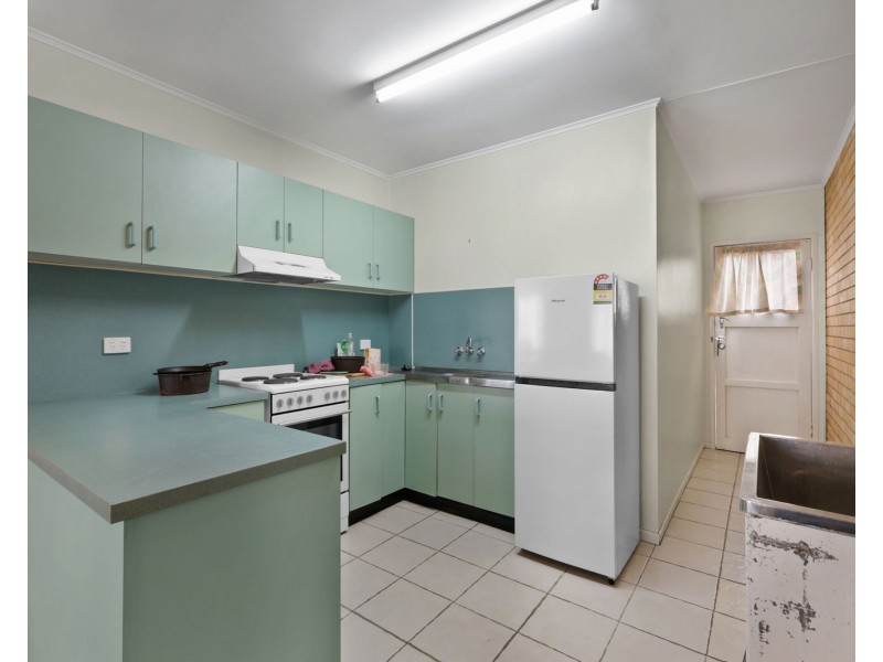 1-4/42 Binnington Esplanade, East Mackay QLD 4740