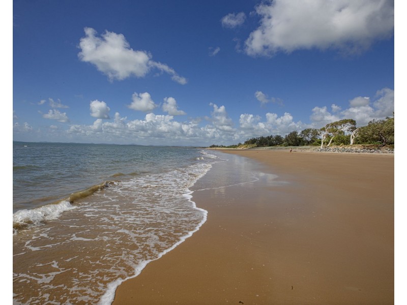 1-4/42 Binnington Esplanade, East Mackay QLD 4740
