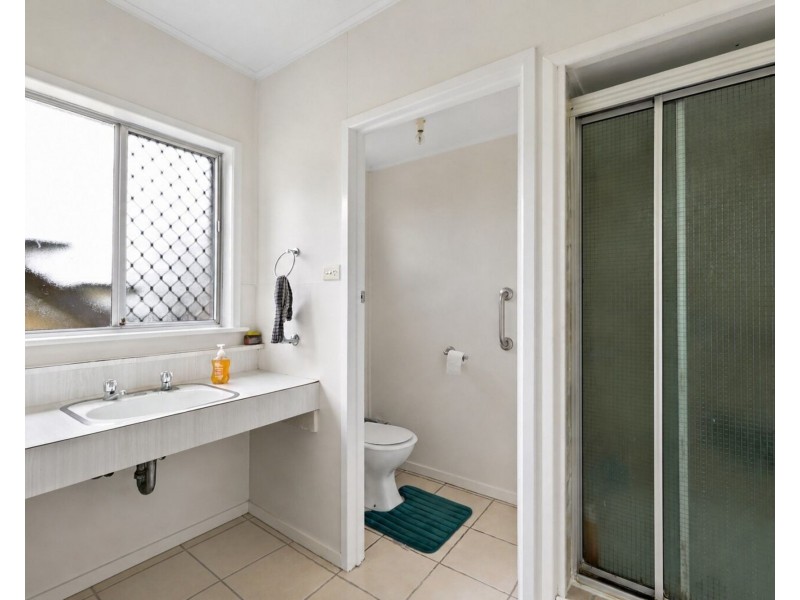 1-4/42 Binnington Esplanade, East Mackay QLD 4740