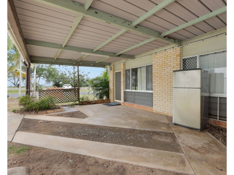 1-4/42 Binnington Esplanade, East Mackay QLD 4740
