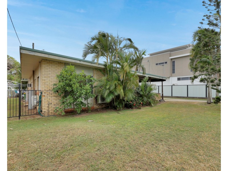 1-4/42 Binnington Esplanade, East Mackay QLD 4740