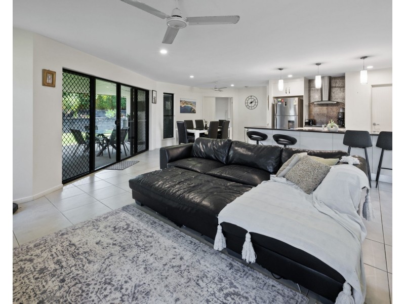 21 Turnbuckle Street, Bucasia QLD 4750