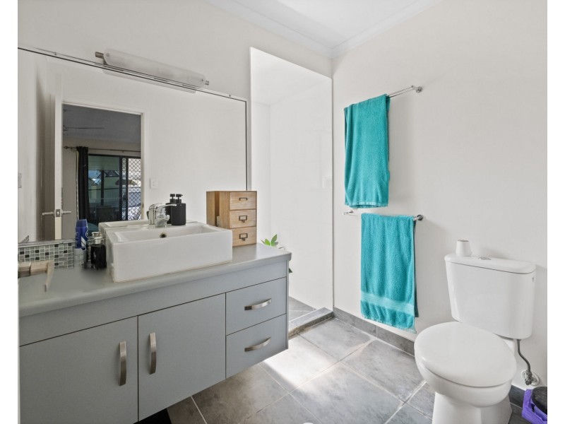 21 Turnbuckle Street, Bucasia QLD 4750