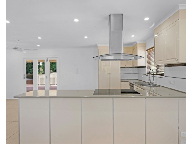 11 The Barons Drive, Andergrove QLD 4740