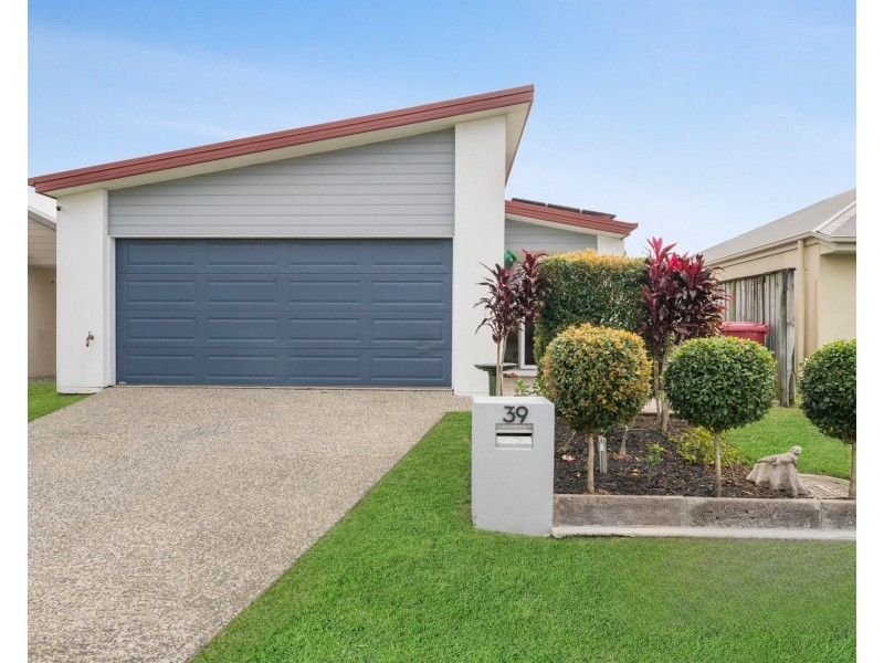 39 Scarborough Circuit, Blacks Beach QLD 4740