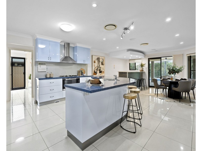 22 Windmill Crossing, Mount Pleasant QLD 4740