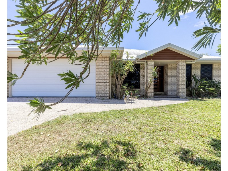 27 Vidar Crescent, Ooralea QLD 4740