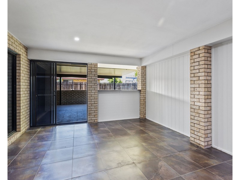 27 Vidar Crescent, Ooralea QLD 4740