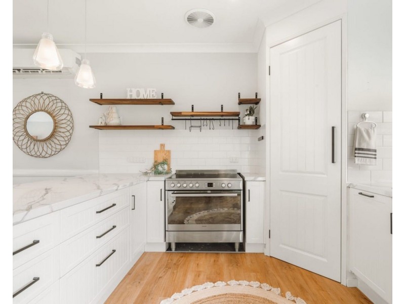 6 Jessika Court, Andergrove QLD 4740