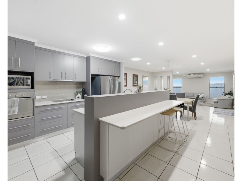 85 Gingham Street, Glenella QLD 4740