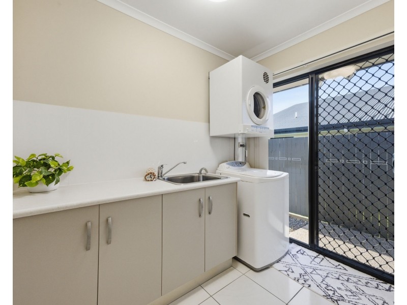 85 Gingham Street, Glenella QLD 4740