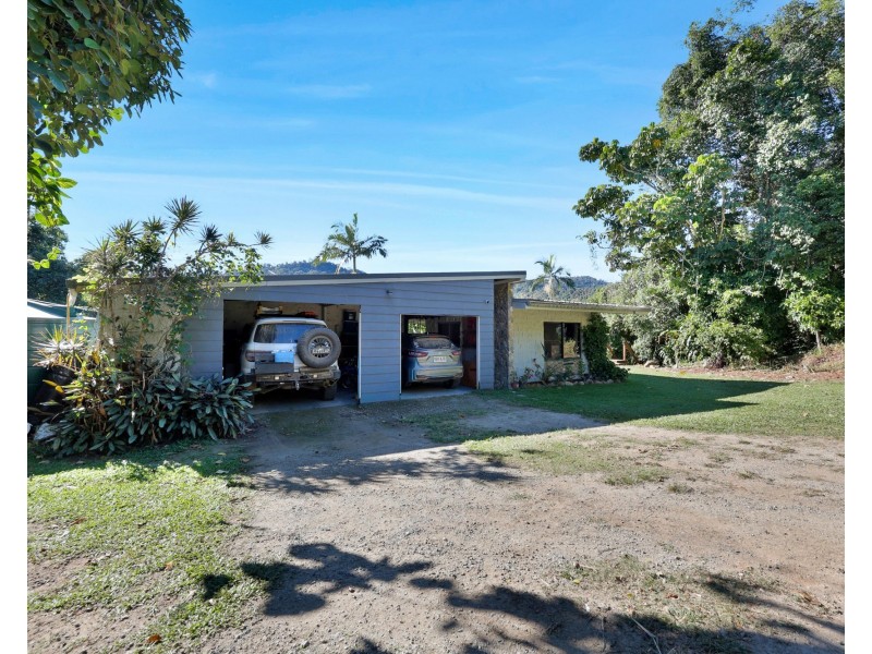 1195 Calen Mount Charlton Road, Mount Charlton QLD 4741