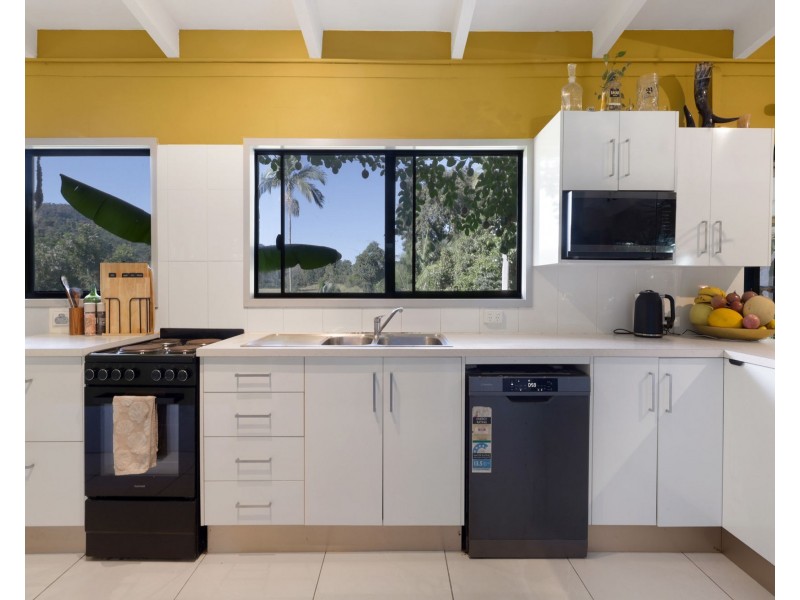 1195 Calen Mount Charlton Road, Mount Charlton QLD 4741