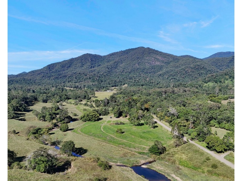 1195 Calen Mount Charlton Road, Mount Charlton QLD 4741