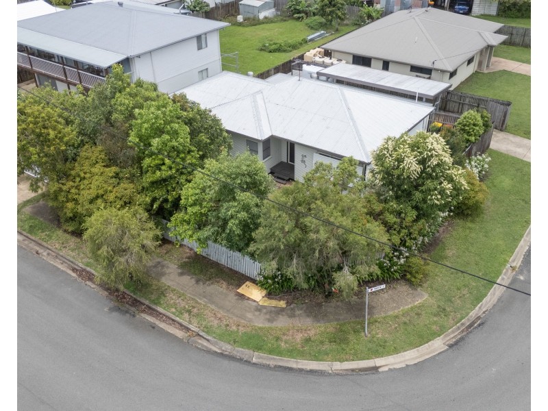 4 Bassett Street, North Mackay QLD 4740