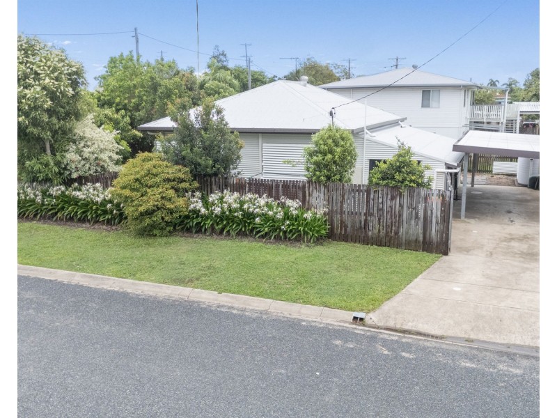 4 Bassett Street, North Mackay QLD 4740