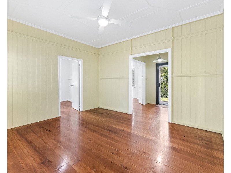 4 Bassett Street, North Mackay QLD 4740