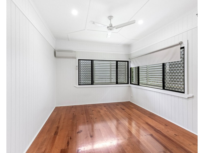 4 Bassett Street, North Mackay QLD 4740