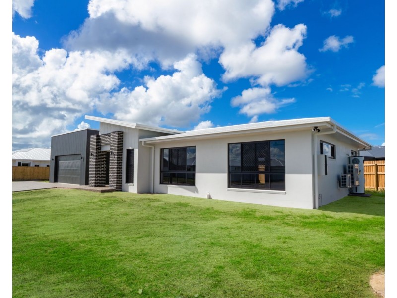 57 Regal Circuit, Beaconsfield QLD 4740