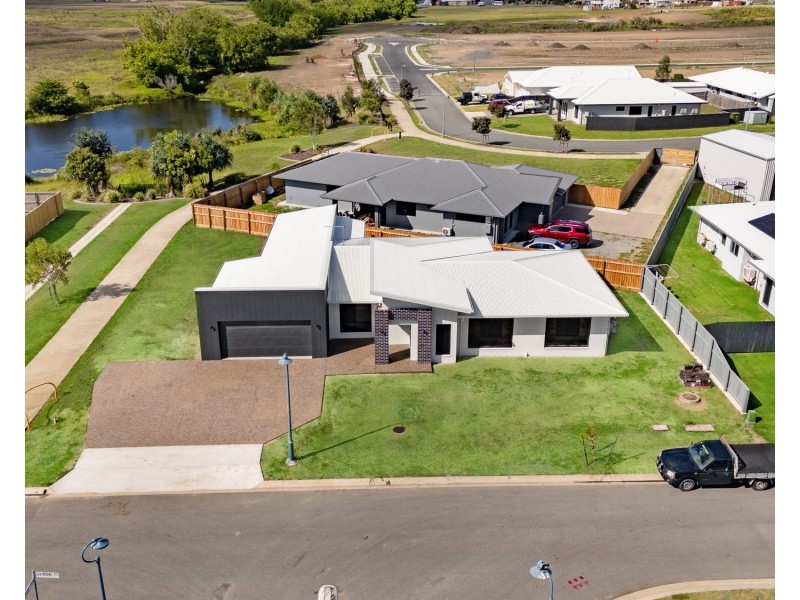 57 Regal Circuit, Beaconsfield QLD 4740