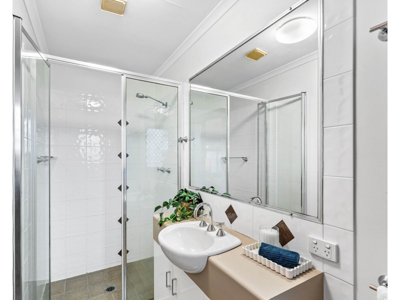 13 Dixon Court, Beaconsfield QLD 4740