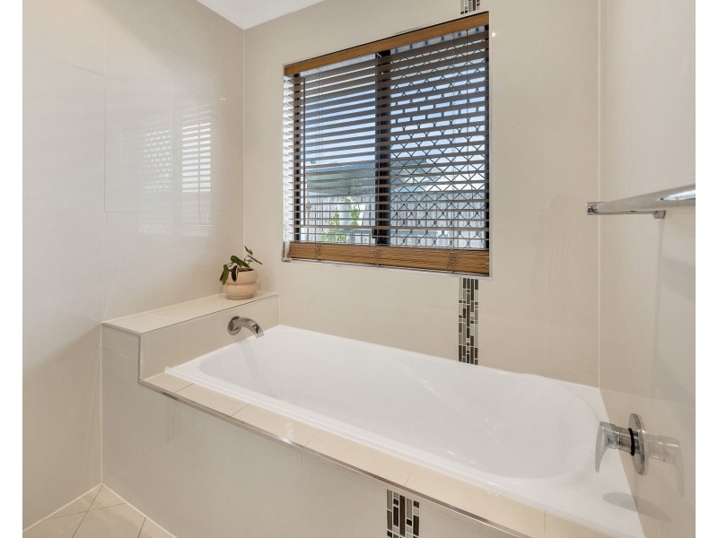 1 Dan Court, Greenmount QLD 4751