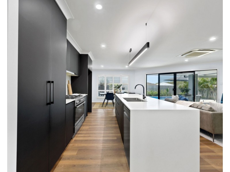 5 Hawkins Street, Bucasia QLD 4750