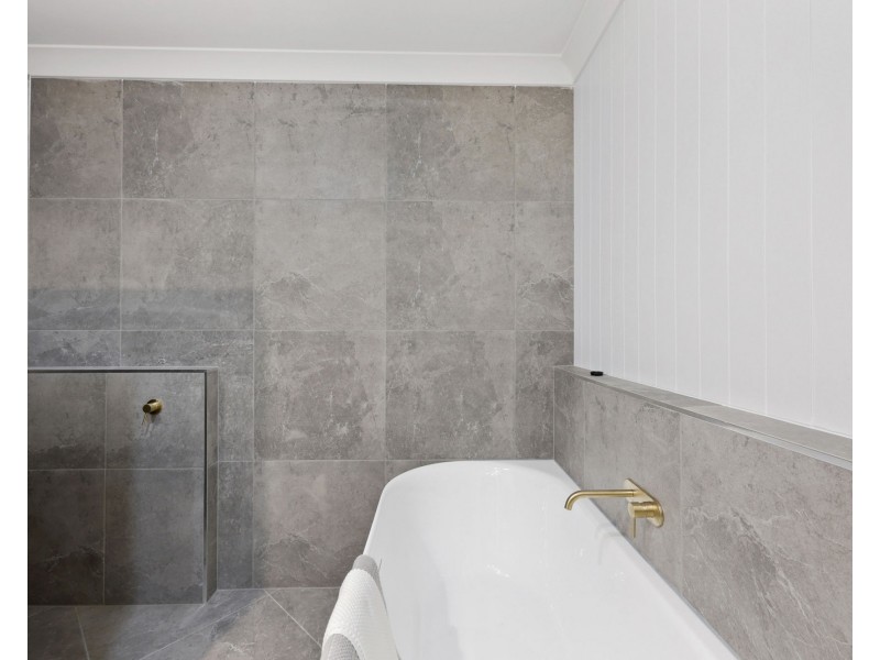 5 Hawkins Street, Bucasia QLD 4750