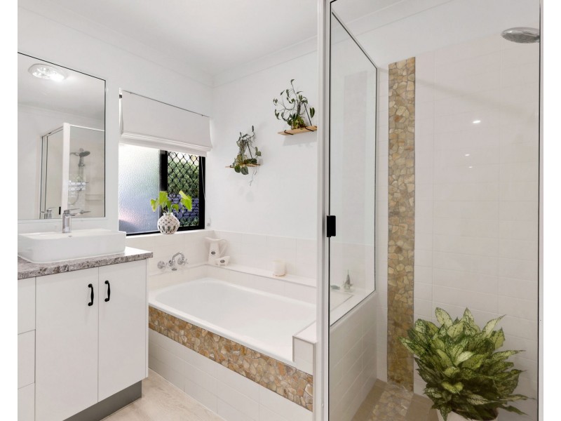 81 Pacific Drive, Blacks Beach QLD 4740