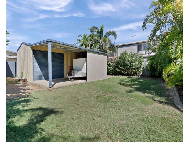 81 Pacific Drive, Blacks Beach QLD 4740