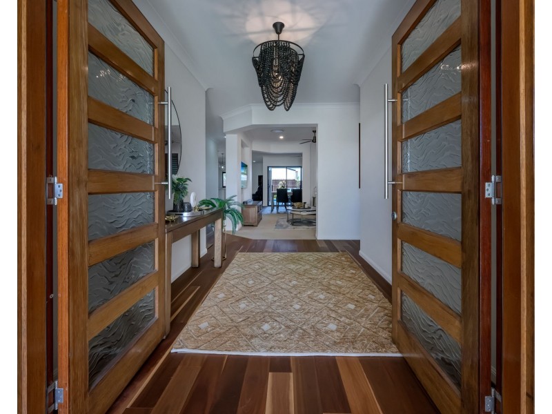 11 Chantilly Court, Glenella QLD 4740