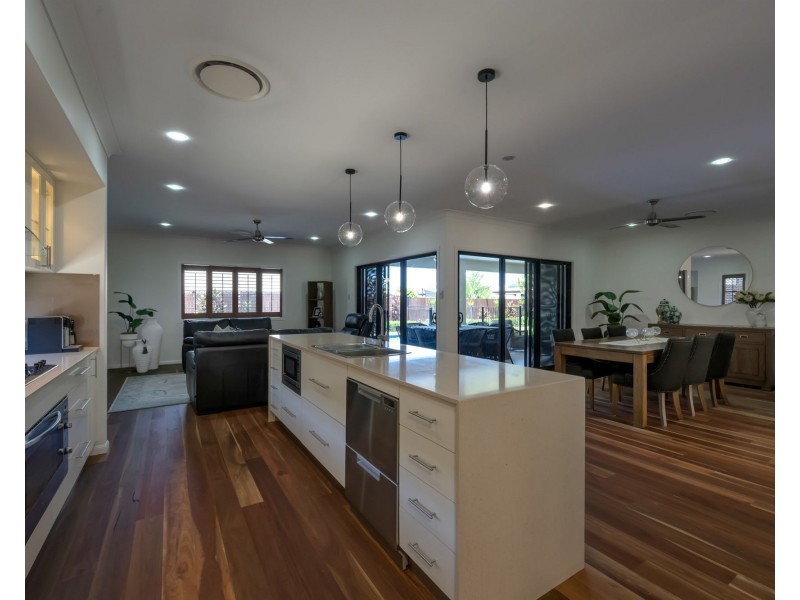 11 Chantilly Court, Glenella QLD 4740