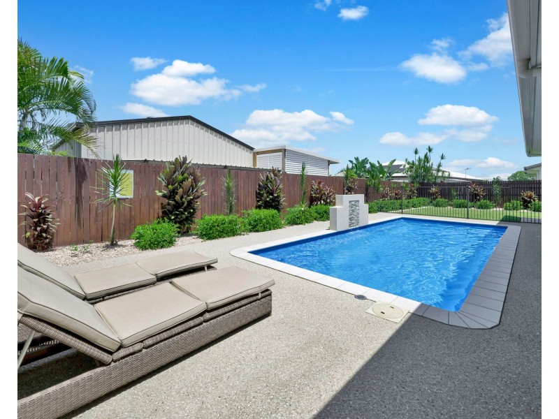 11 Chantilly Court, Glenella QLD 4740