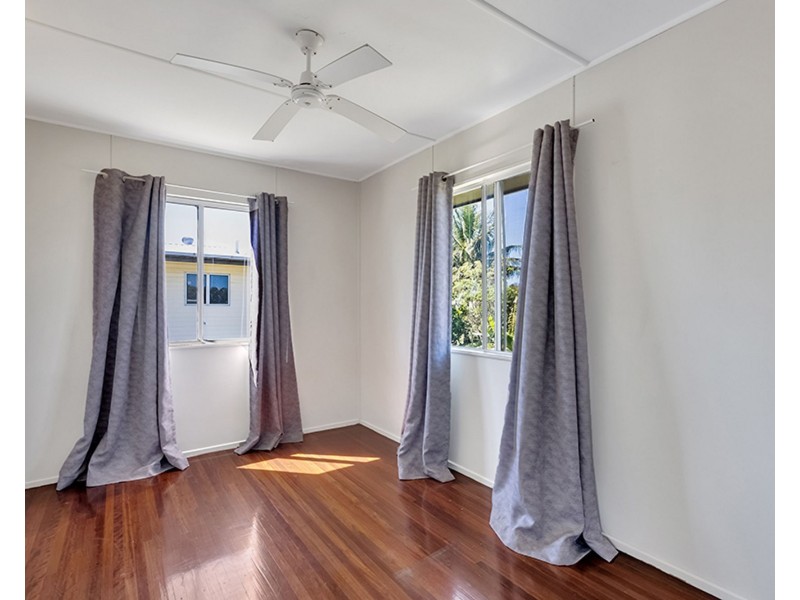 95 Scott Street, South Mackay QLD 4740