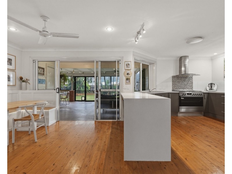 30 Elizabeth Drive, Bucasia QLD 4750