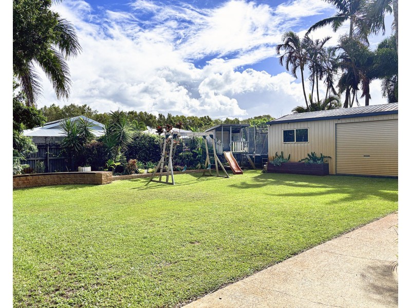30 Elizabeth Drive, Bucasia QLD 4750