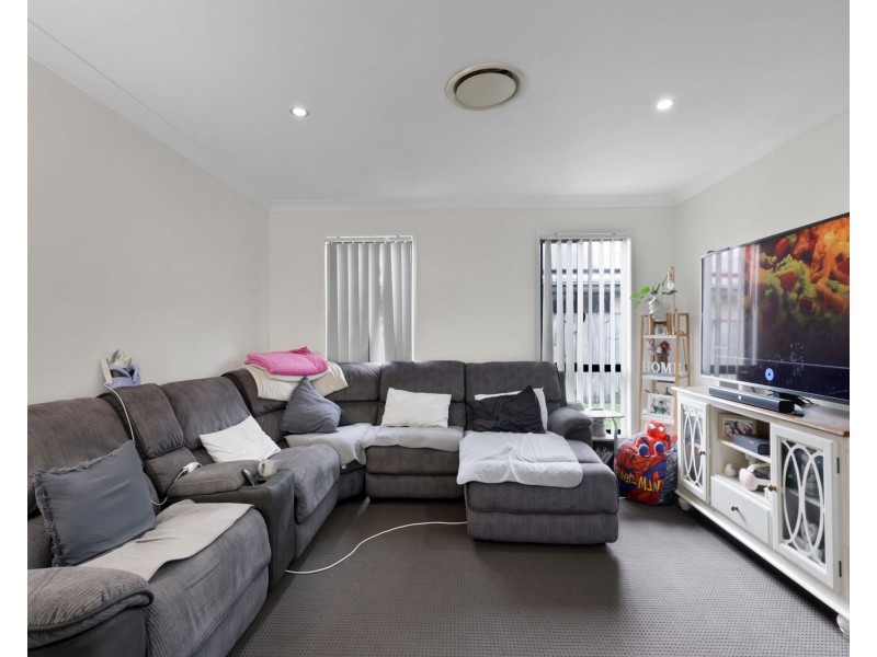 16 Dorothy Place, Mirani QLD 4754