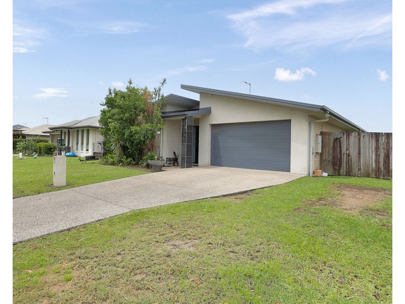 16 Dorothy Place, Mirani QLD 4754