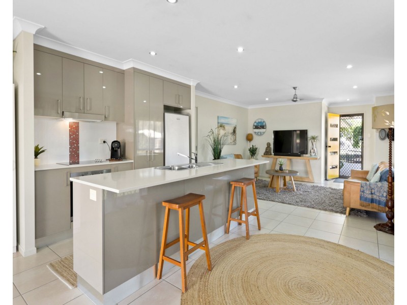 4-6 Corella Way, Blacks Beach QLD 4740