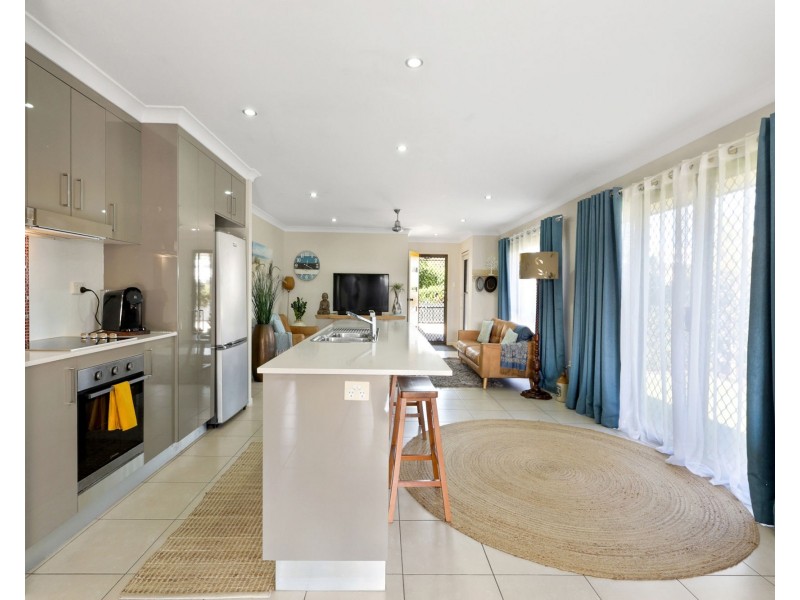 4-6 Corella Way, Blacks Beach QLD 4740