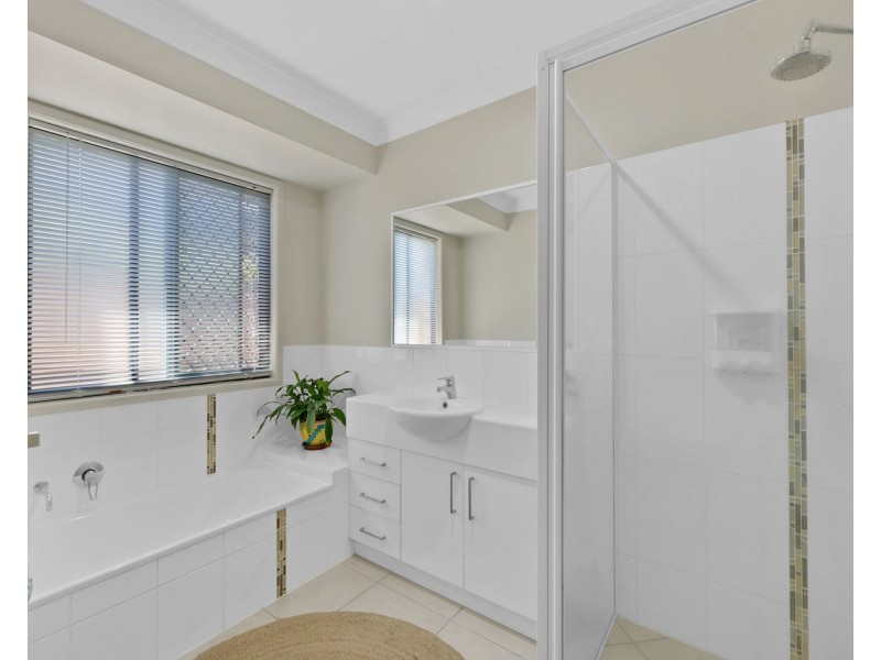 4-6 Corella Way, Blacks Beach QLD 4740