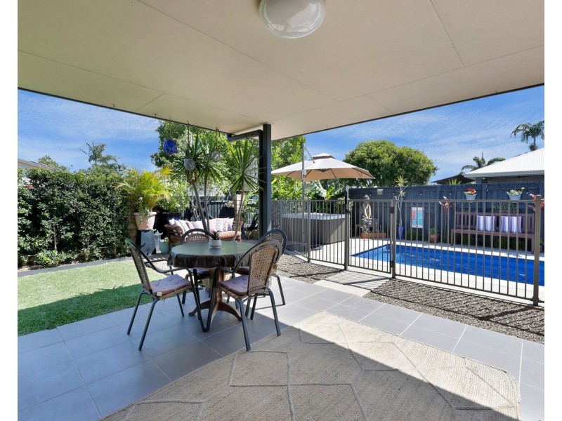 4-6 Corella Way, Blacks Beach QLD 4740
