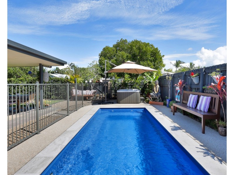 4-6 Corella Way, Blacks Beach QLD 4740