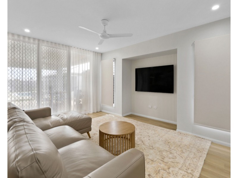 61 Regal Circuit, Beaconsfield QLD 4740