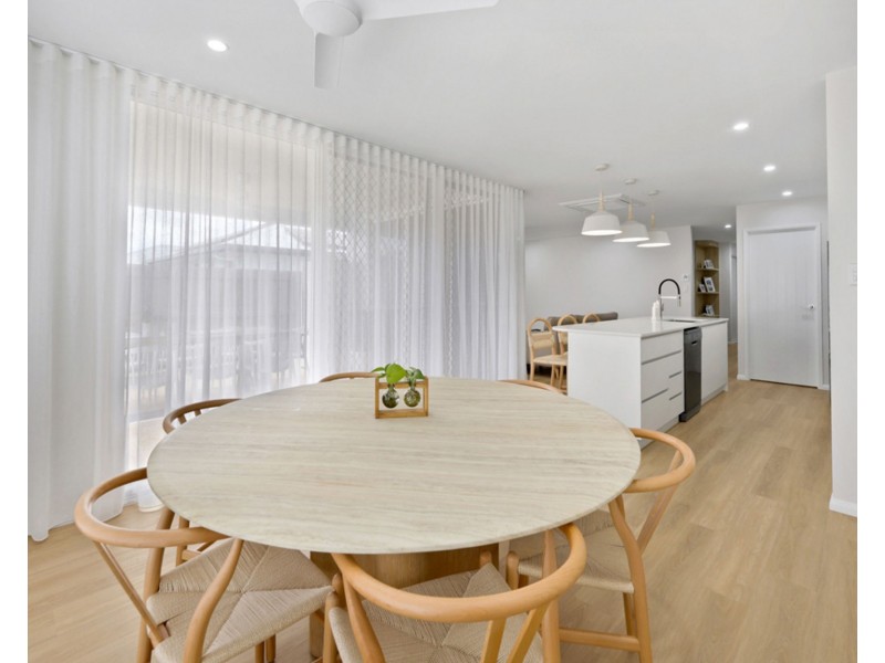 61 Regal Circuit, Beaconsfield QLD 4740