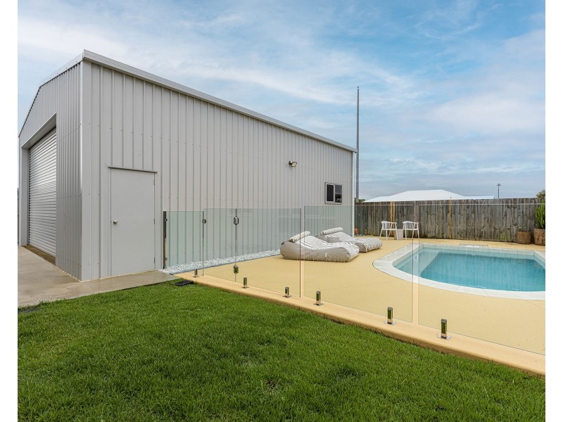 61 Regal Circuit, Beaconsfield QLD 4740